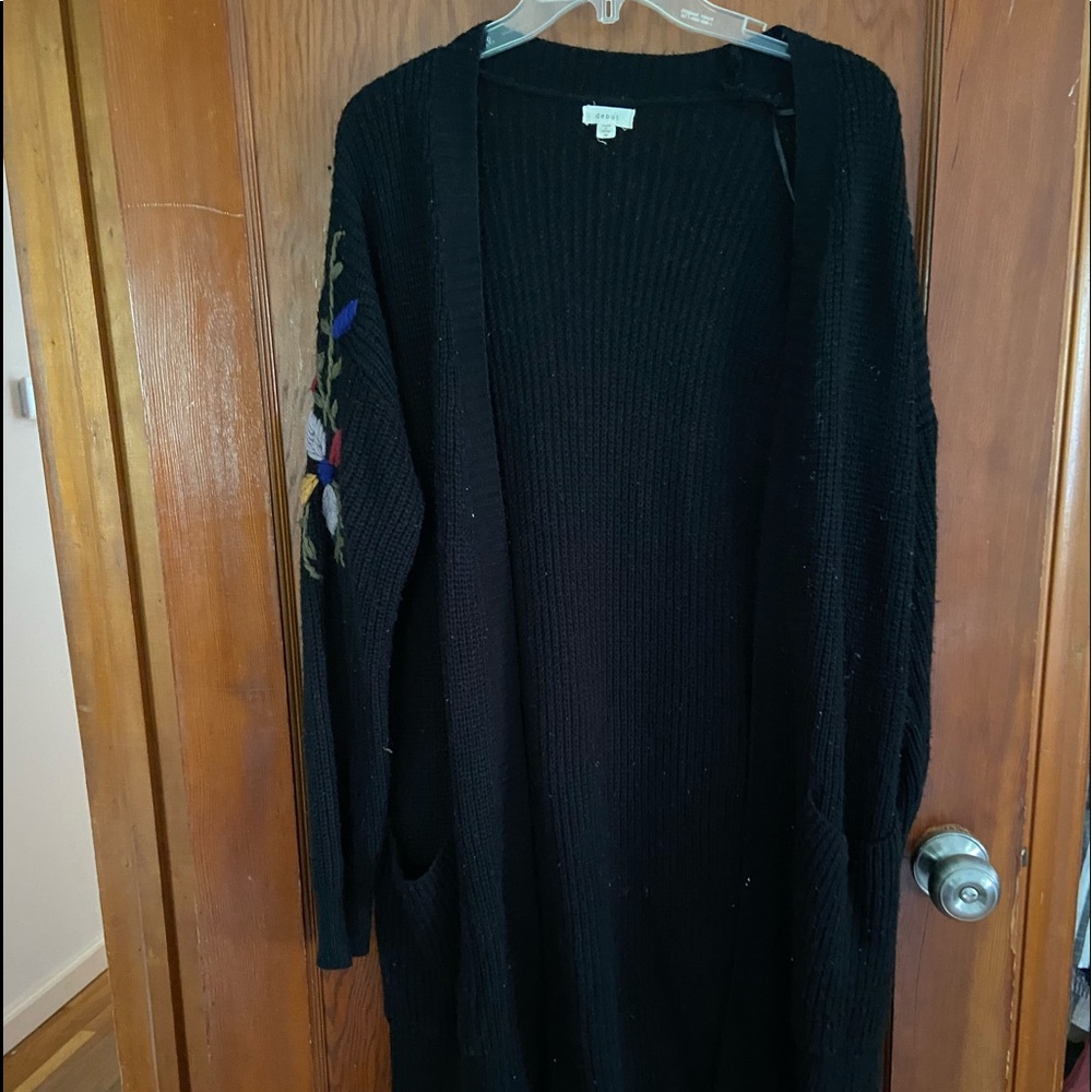 Black tunic cardigan with accent shoulders